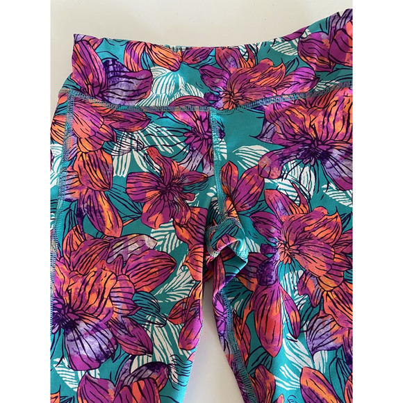 Old Navy Girls Crop Capri Legging Floral M 8 Go Dry Purple Active Sport - Picture 3 of 4